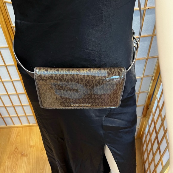 Michael Kors Brown & Gold Belt Bag (Fanny Pack) - Picture 11 of 14